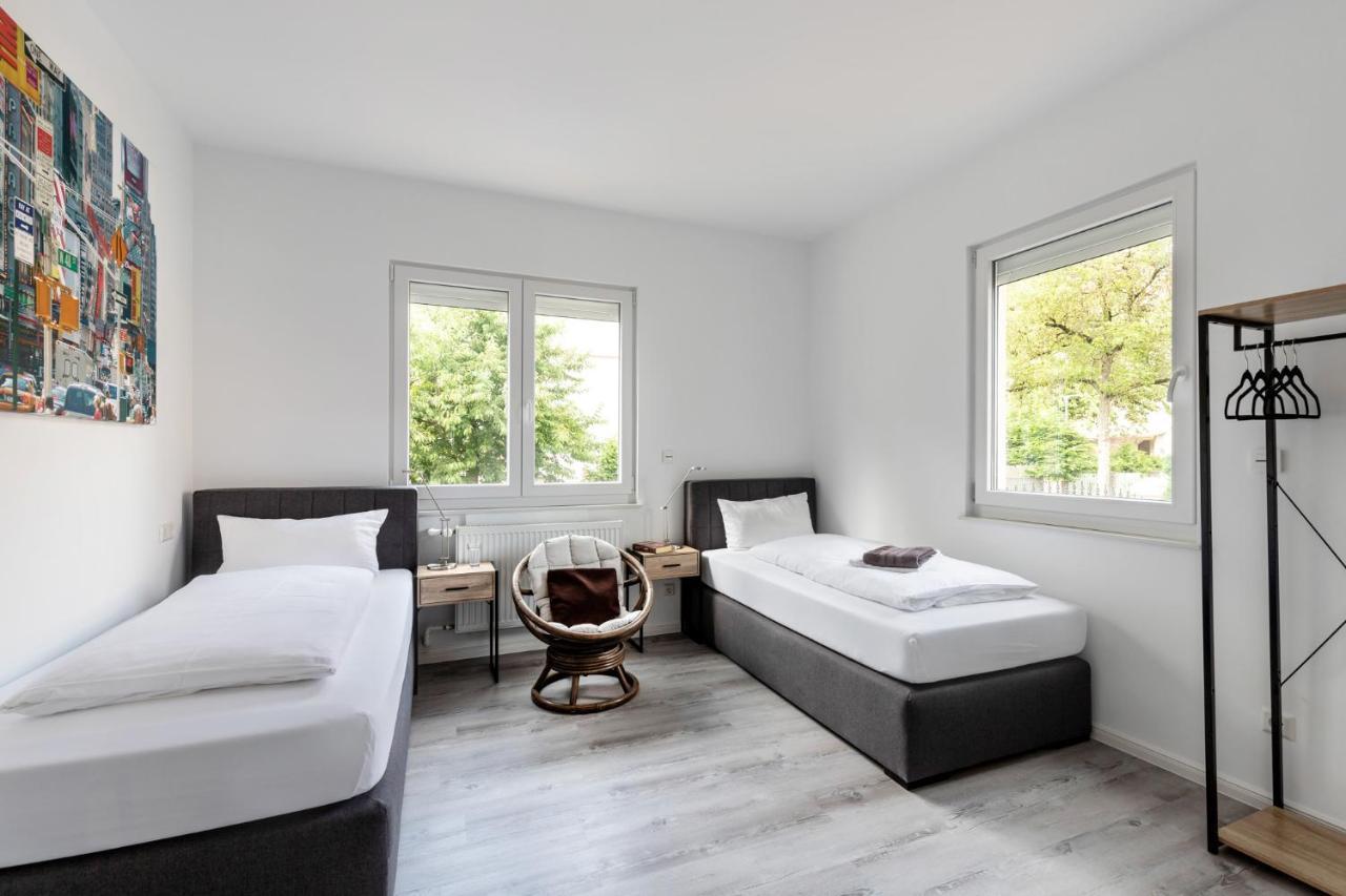 Primera Zimmer Mit Gemeinschaftsbad Singen Exteriör bild