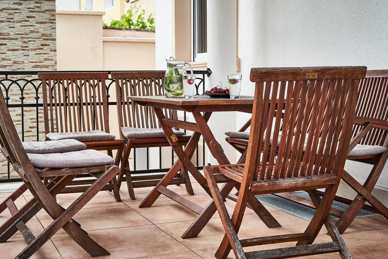Primera Zimmer Mit Gemeinschaftsbad Singen Exteriör bild
