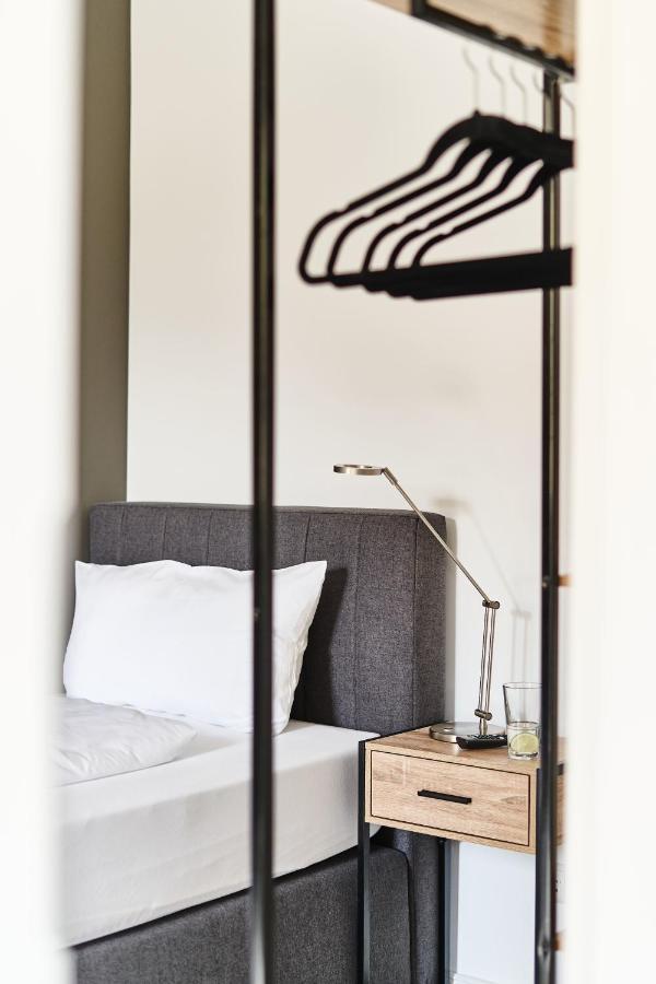 Primera Zimmer Mit Gemeinschaftsbad Singen Exteriör bild
