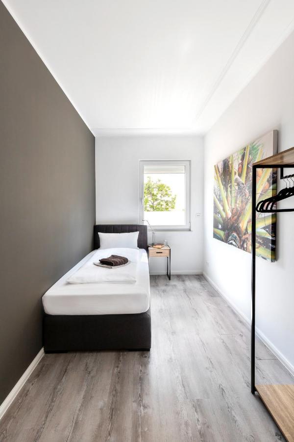 Primera Zimmer Mit Gemeinschaftsbad Singen Exteriör bild