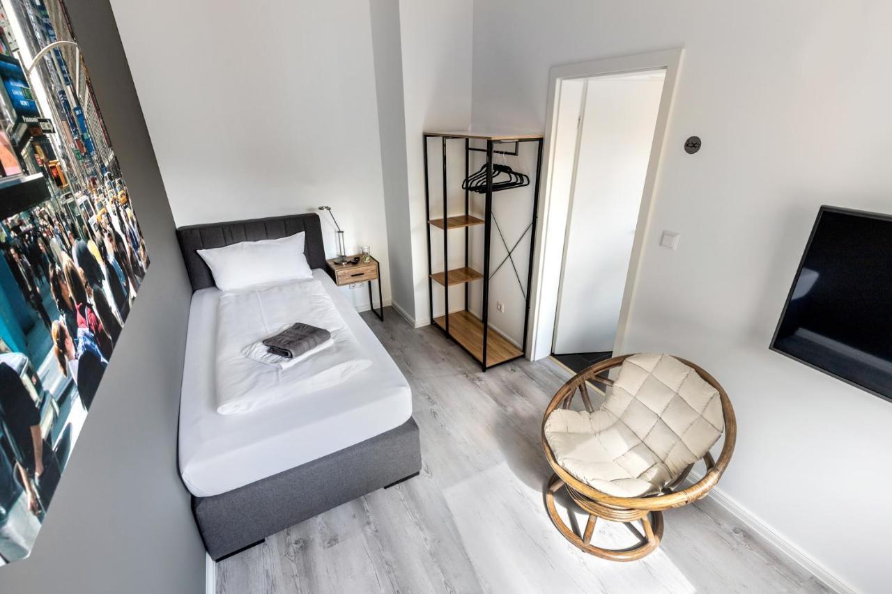 Primera Zimmer Mit Gemeinschaftsbad Singen Exteriör bild