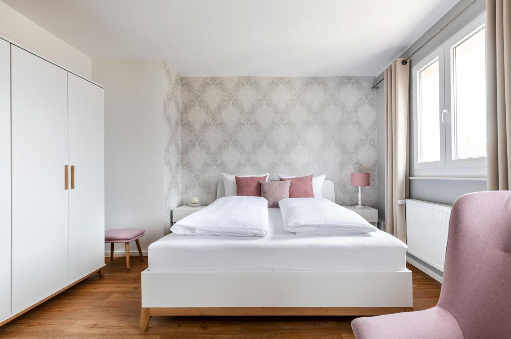 Primera Zimmer Mit Gemeinschaftsbad Singen Exteriör bild