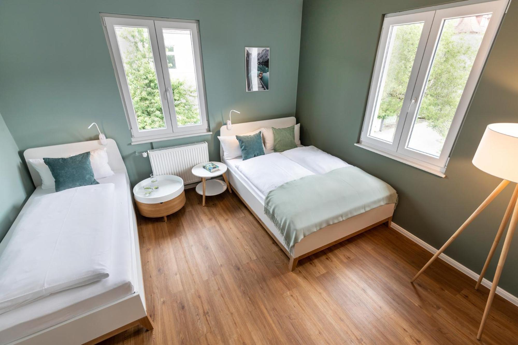 Primera Zimmer Mit Gemeinschaftsbad Singen Exteriör bild